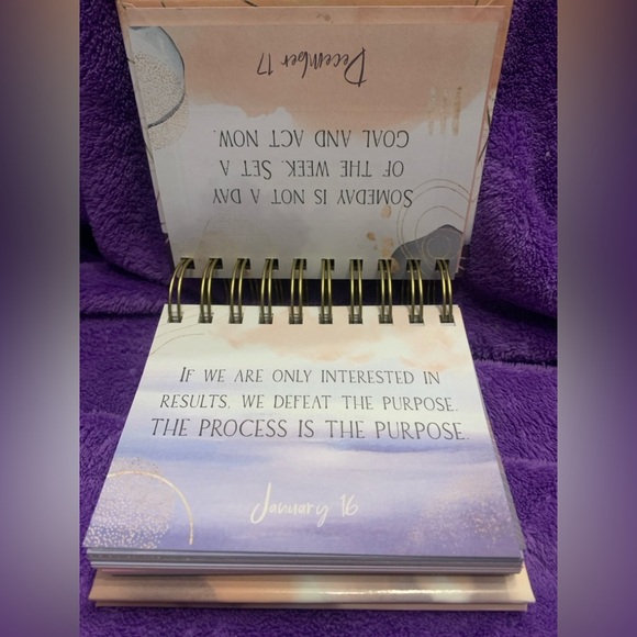 Ryve Gold Spiral Inspirational Quote Daily Calendar New - Picture 3 of 6